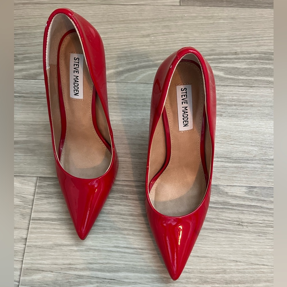 Steve Madden red heels size 8
